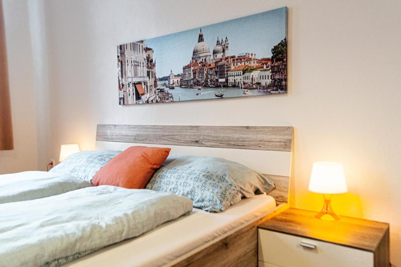 Comfy 2Br- Apartment Near Wiener Stadthalle Buitenkant foto