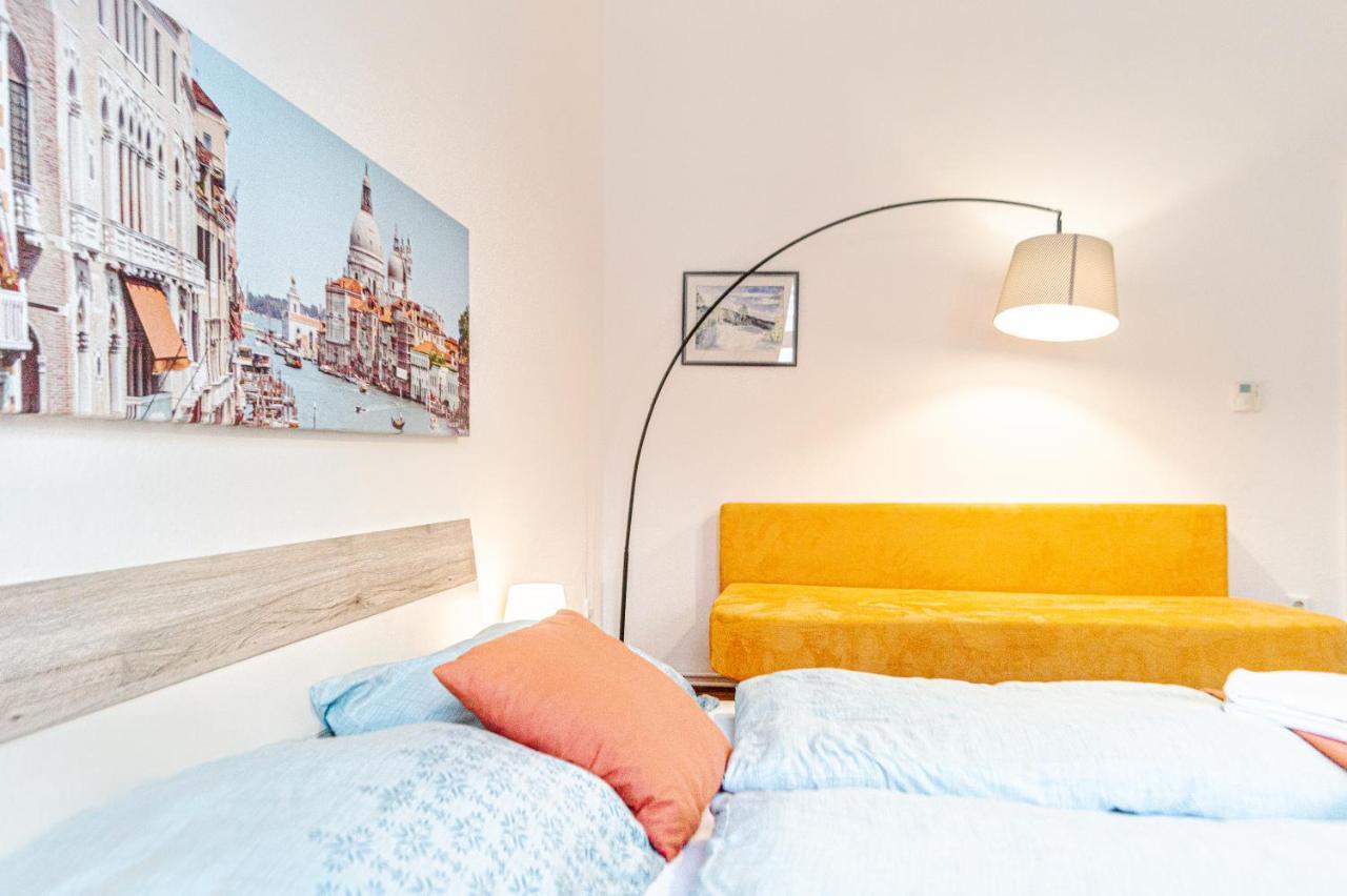 Comfy 2Br- Apartment Near Wiener Stadthalle Buitenkant foto
