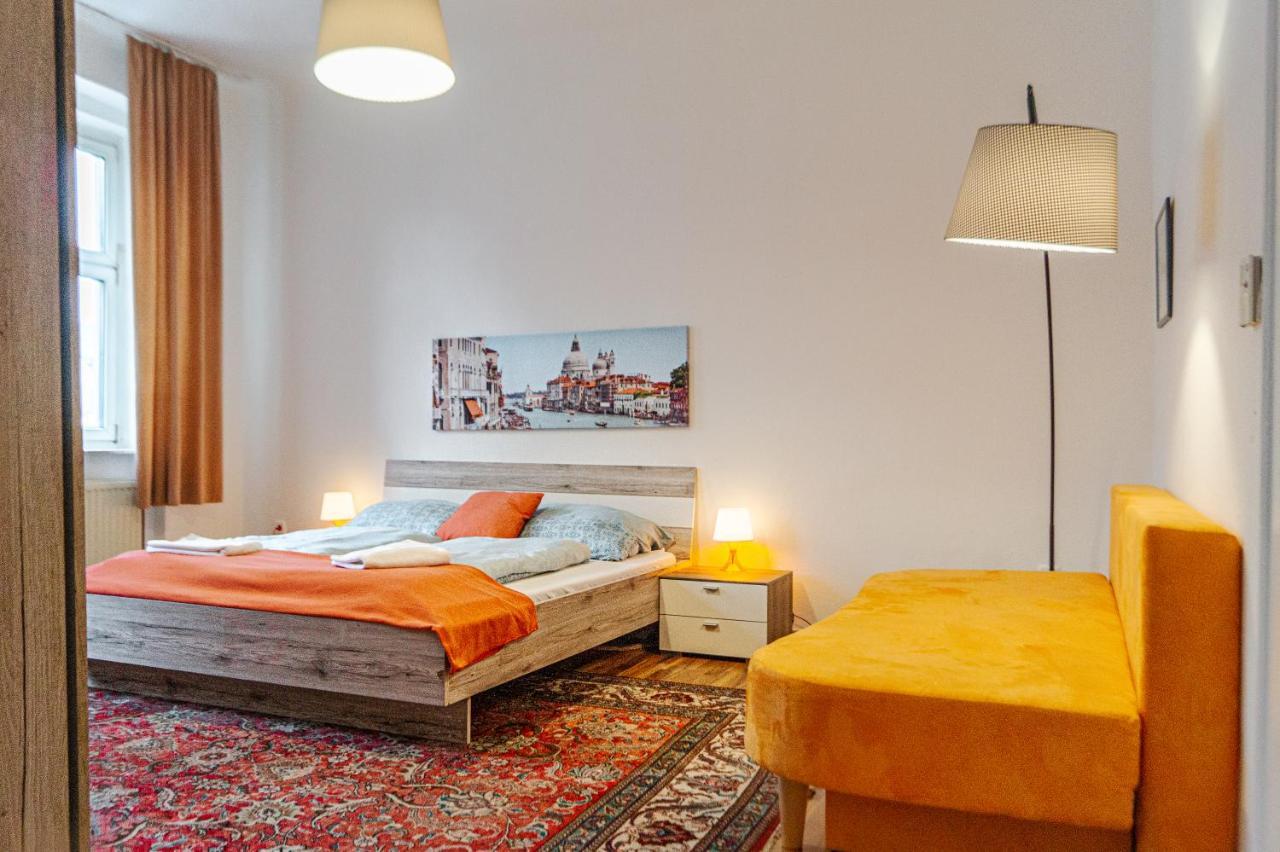 Comfy 2Br- Apartment Near Wiener Stadthalle Buitenkant foto