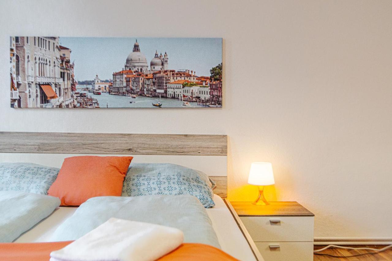 Comfy 2Br- Apartment Near Wiener Stadthalle Buitenkant foto
