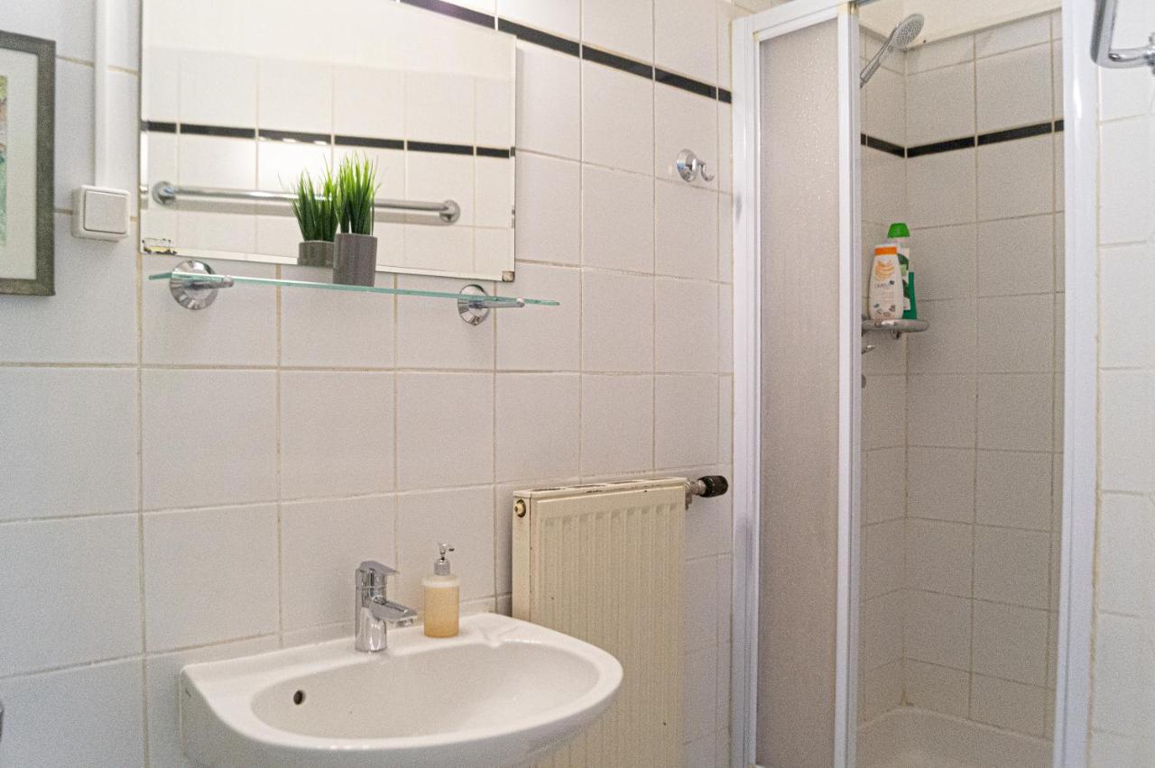 Comfy 2Br- Apartment Near Wiener Stadthalle Buitenkant foto